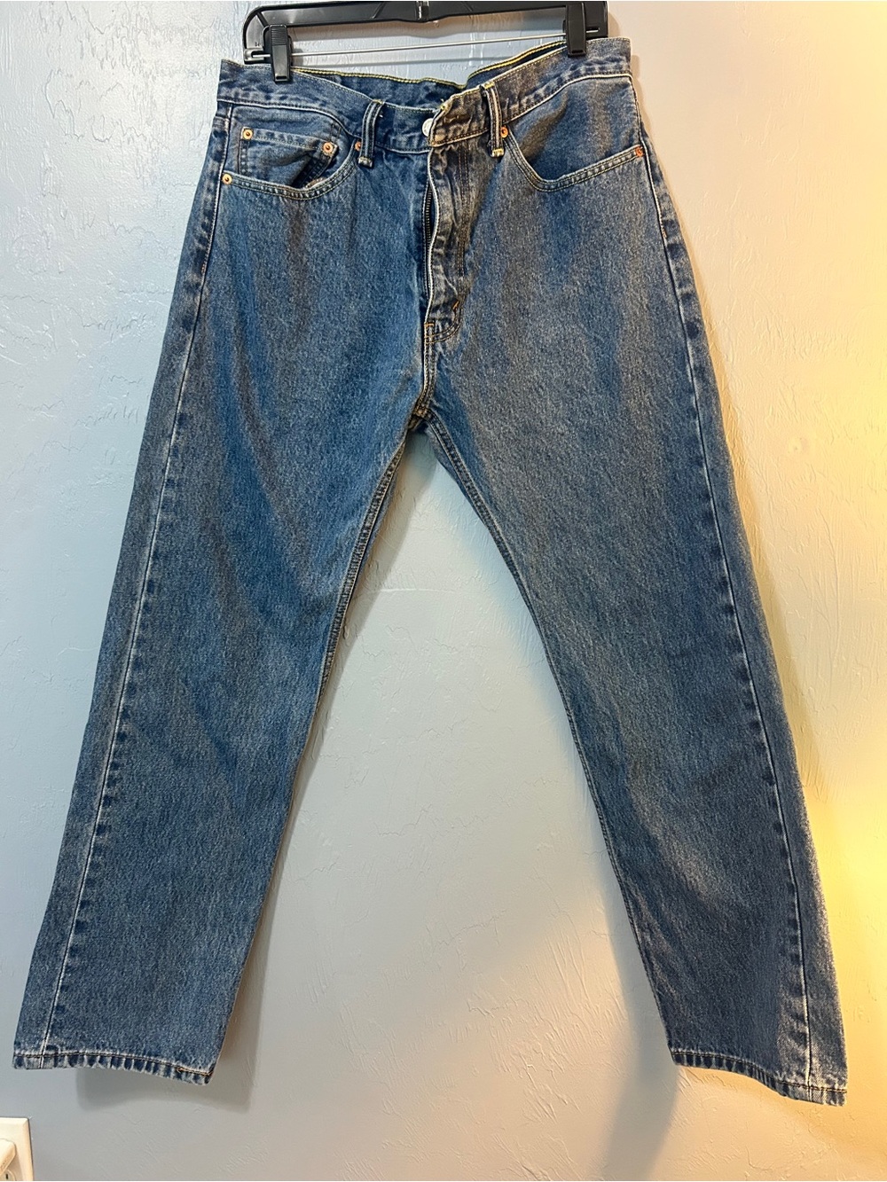 Men’s Levi’s 505 - Size 36 x 32. Like New!